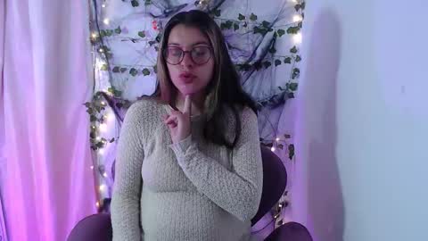 Snapshot of thamarajane1 chatting on October 27, 9:16 am online show from October 27, 9:16 am