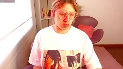 Snapshot of thamarajane1 chatting on February 4, 12:11 pm online show from February 4, 12:11 pm