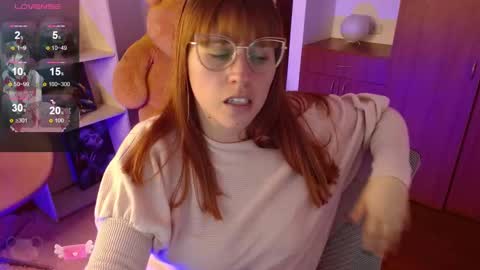 Snapshot of thamarajane1 chatting on December 16, 6:05 pm online show from December 16, 6:05 pm