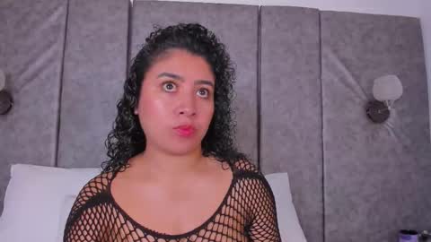 thara webstter online show from February 17, 11:42 am