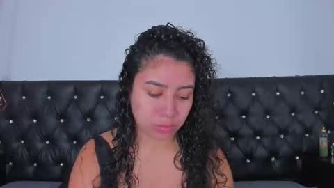 Snapshot of thara_webstter chatting on March 4, 11:40 am thara webstter online show from March 4, 11:40 am