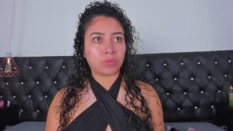 Snapshot of thara_webstter chatting on March 7, 11:29 am thara webstter online show from March 7, 11:29 am