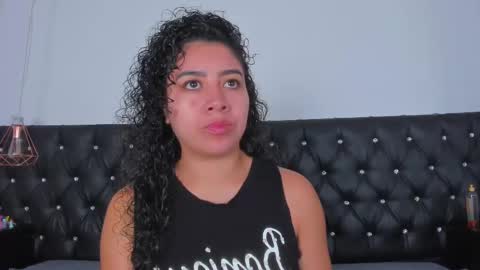 Snapshot of thara_webstter chatting on March 12, 11:31 am thara webstter online show from March 12, 11:31 am