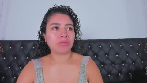 Snapshot of thara_webstter chatting on February 24, 11:41 am thara webstter online show from February 24, 11:41 am