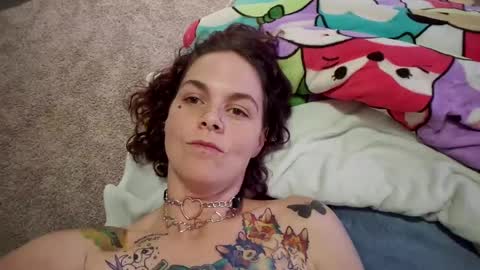 thatonespicychick online show from December 4, 8:40 pm