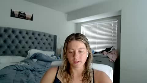 thatprettyblondegirl online show from February 24, 8:25 pm