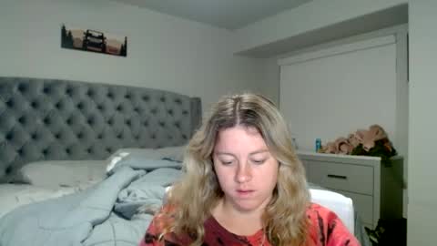 thatprettyblondegirl online show from January 29, 2:40 am