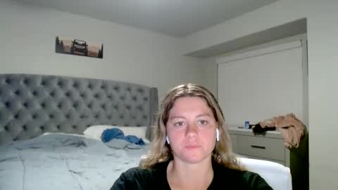 thatprettyblondegirl online show from February 20, 1:57 am