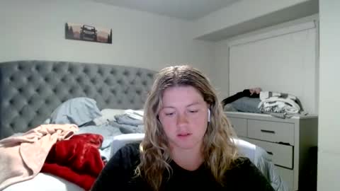 thatprettyblondegirl online show from December 10, 1:22 am