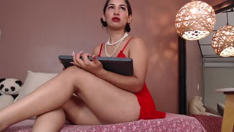 THAYSSA ROSS online show from December 29, 12:55 pm