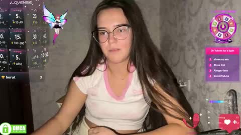 Snapshot of the_princese chatting on October 26, 8:37 pm Alice online show from October 26, 8:37 pm