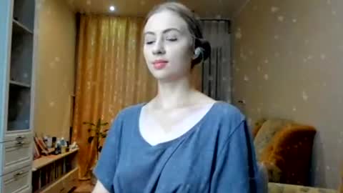 Snapshot of the_steel_magnolia_ chatting on December 15, 2:30 am Ally STREAMING ON TWITCH NOW Check my Twitter for updates online show from December 15, 2:30 am