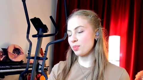 Snapshot of the_steel_magnolia_ chatting on October 4, 2:28 am Ally STREAMING ON TWITCH NOW Check my Twitter for updates online show from October 4, 2:28 am