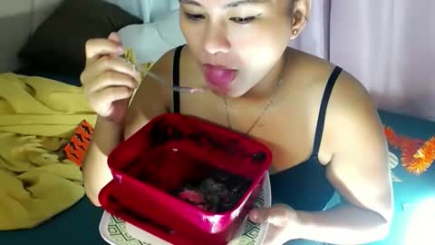 thea online show from November 3, 9:13 am