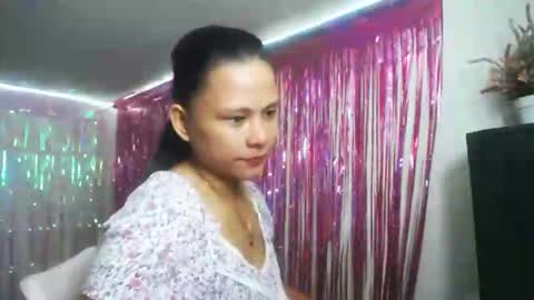 Snapshot of theaxxxx7970 chatting on October 2, 7:24 am thea online show from October 2, 7:24 am