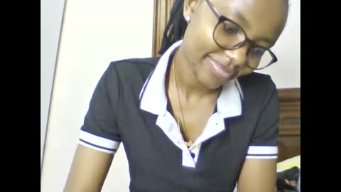 Snapshot of theequinn chatting on October 1, 8:03 pm theequinn online show from October 1, 8:03 pm