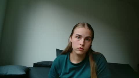 Eliza  Albert online show from September 21, 3:32 pm