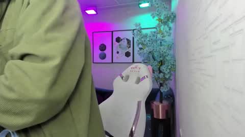 Theia  online show from March 14, 12:17 pm