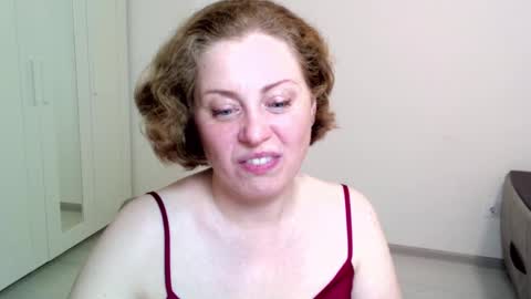 Ella online show from December 16, 3:51 am