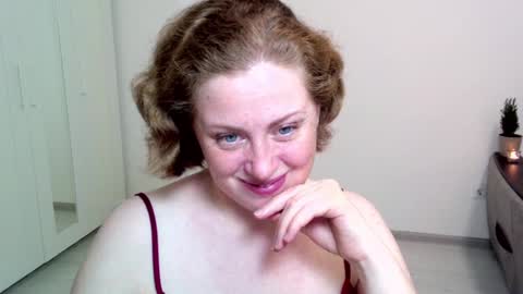 Ella online show from December 28, 3:04 pm