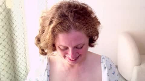 Snapshot of theladysblush chatting on September 25, 8:02 am Ella online show from September 25, 8:02 am