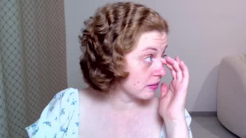 Snapshot of theladysblush chatting on October 16, 5:15 pm Ella online show from October 16, 5:15 pm