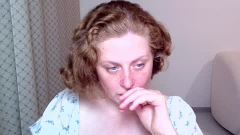 Snapshot of theladysblush chatting on October 6, 6:45 pm Ella online show from October 6, 6:45 pm