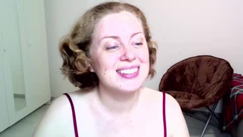 Ella online show from January 14, 6:07 pm