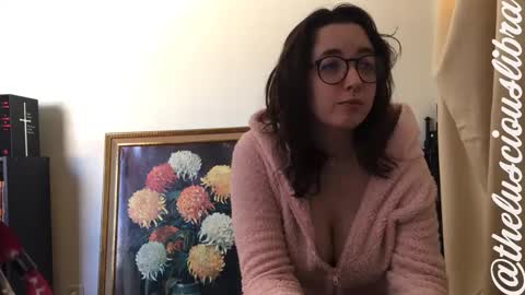 Snapshot of thelusciouslibra chatting on February 16, 5:48 pm thelusciouslibra online show from February 16, 5:48 pm