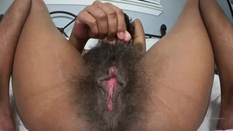 Snapshot of thenaturallovers chatting on October 3, 5:01 am naturallovers online show from October 3, 5:01 am