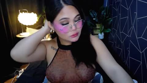 FRANCINE online show from March 4, 10:05 pm