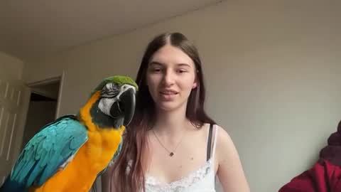 Astrid online show from June 9, 10:20 pm