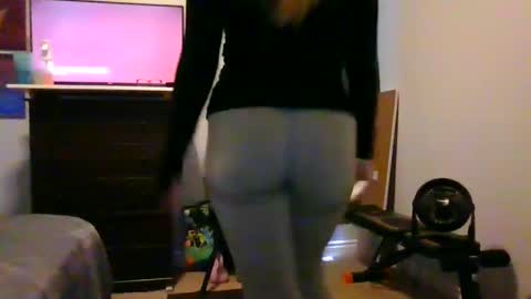 Snapshot of thepeachprincess chatting on January 11, 7:59 pm the peach princess online show from January 11, 7:59 pm