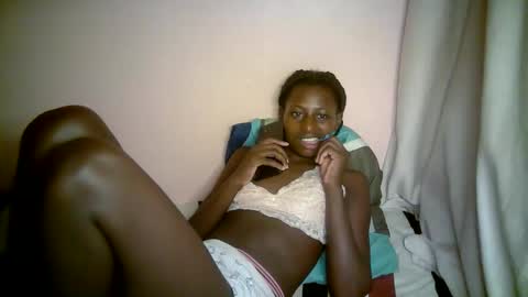 Snapshot of therry_heart chatting on September 23, 7:34 pm hearty online show from September 23, 7:34 pm