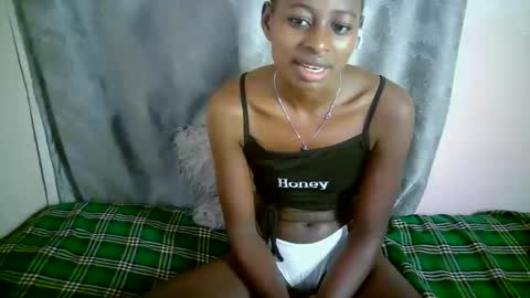 Snapshot of therry_heart chatting on October 19, 8:38 am hearty online show from October 19, 8:38 am