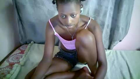 Snapshot of therry_heart chatting on October 31, 8:13 pm hearty online show from October 31, 8:13 pm