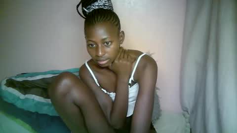 Snapshot of therry_heart chatting on September 28, 6:53 am hearty online show from September 28, 6:53 am