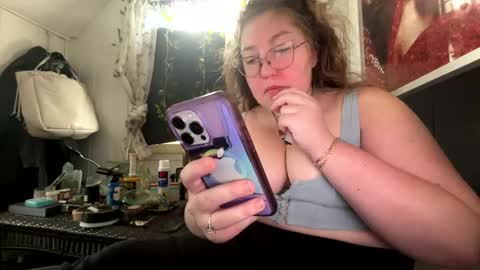 Snapshot of thesashadomme chatting on January 9, 7:29 pm The Sasha Domme online show from January 9, 7:29 pm