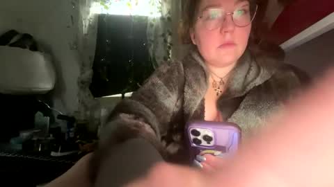 Snapshot of thesashadomme chatting on December 29, 7:32 pm The Sasha Domme online show from December 29, 7:32 pm