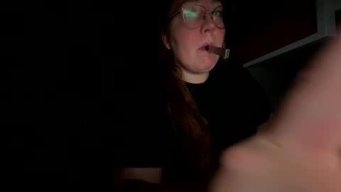 Snapshot of thesashadomme chatting on December 14, 7:40 am The Sasha Domme online show from December 14, 7:40 am
