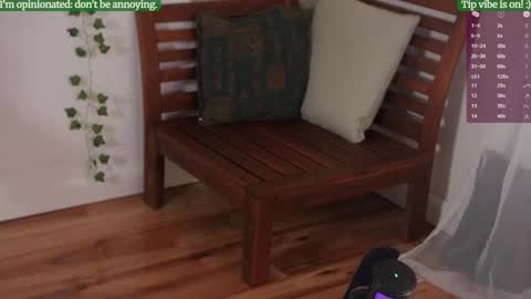 Jessie Dames online show from March 9, 12:53 pm