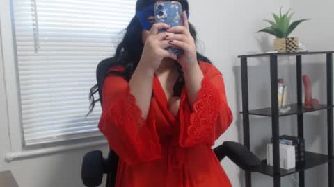 Snapshot of theteasex chatting on September 15, 12:02 pm TheTease Room online show from September 15, 12:02 pm