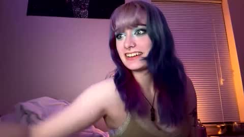 thewildwildwest online show from April 18, 2:25 am