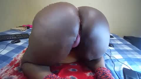 thick_sweet_ass online show from October 15, 2:36 am