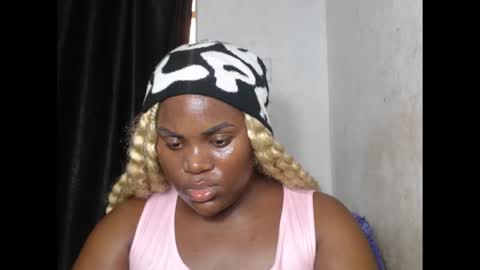 thickebonny0 online show from September 16, 8:33 am