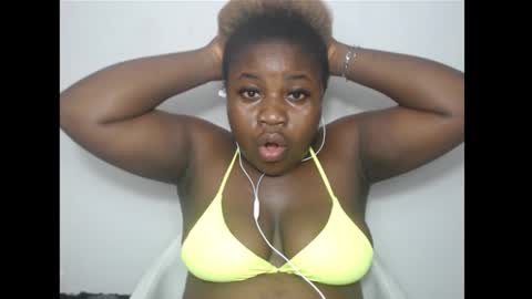 thickebonny7 online show from February 7, 11:52 pm