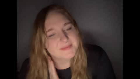 Ariel online show from December 25, 4:22 am