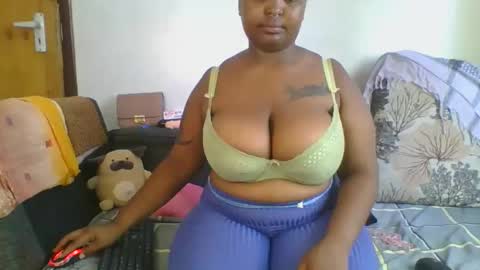 thickie_ online show from November 16, 4:36 am