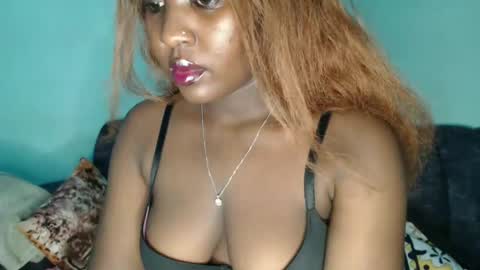 Snapshot of thickyannah2 chatting on January 23, 11:05 pm thickyannah online show from January 23, 11:05 pm