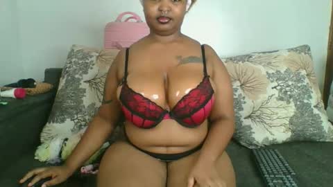 thicque online show from September 11, 11:49 pm
